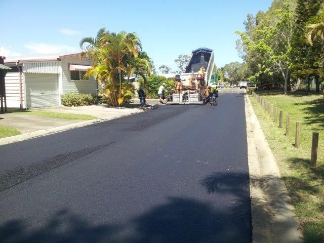 Tipping asphalt